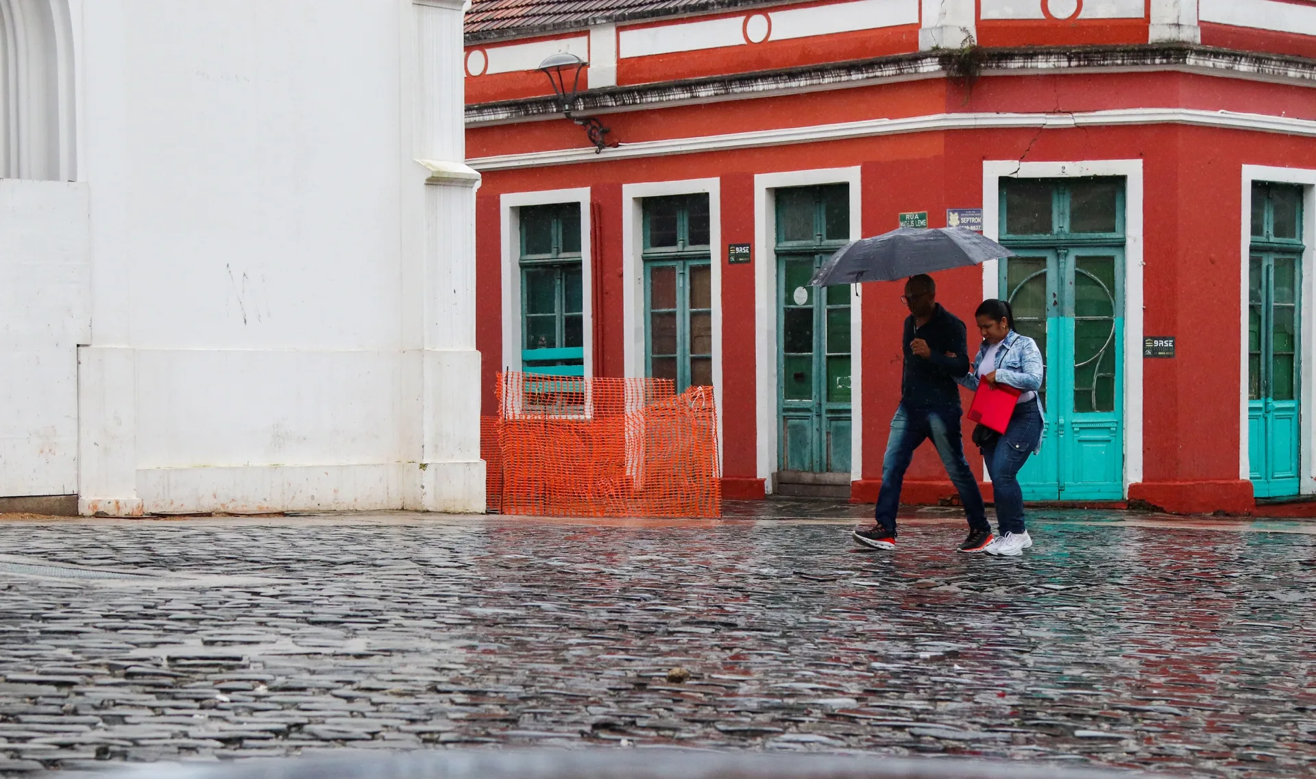 Novembro terá chuvas acima da média e gangorra nas temperaturas, prevê Simepar
