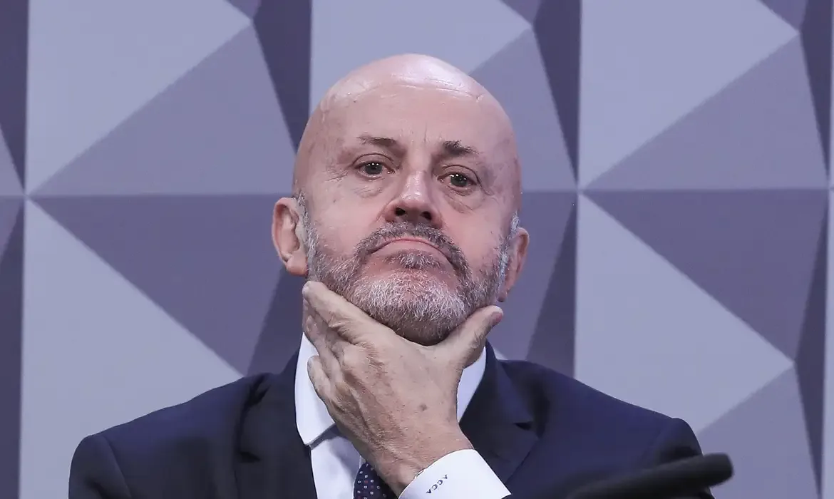 André Mendonça manda soltar filho do “Careca do INSS”