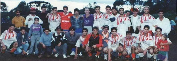 Campeão municipal de futebol na Serraria Augusto Thomaz - 1995