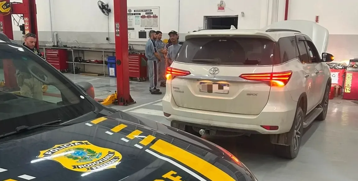 PRF recupera caminhonete furtada no Rio Grande do Sul e que circulava clonada na BR-470
