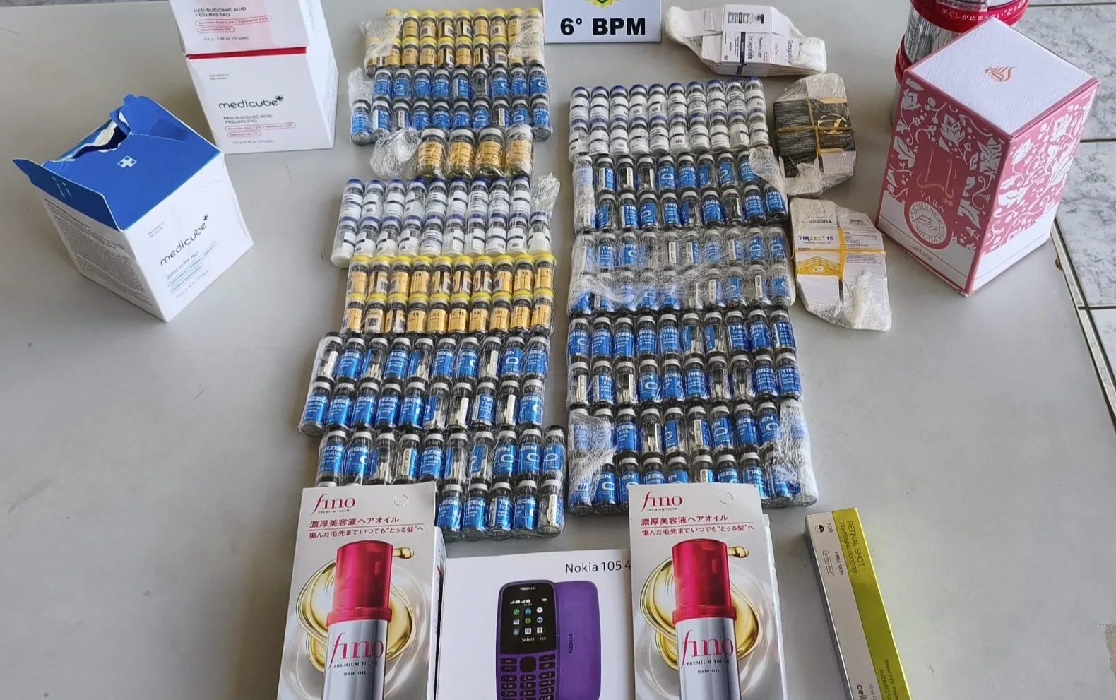 Passageira é presa com 220 ampolas de medicamentos escondidas no corpo na BR-277, em Cascavel