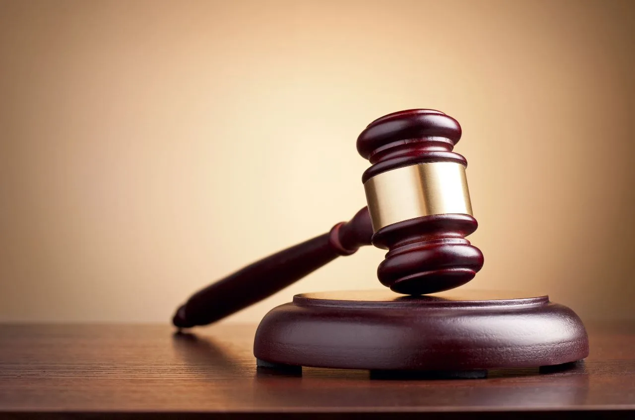 Jovem é condenado a ressarcir INSS por pensão paga após feminicídio da mãe no RS