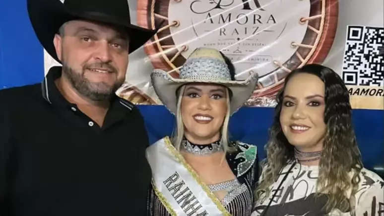 Rainha do Rodeio revela que vive trisal com irmã gêmea e agricultor em Goiás