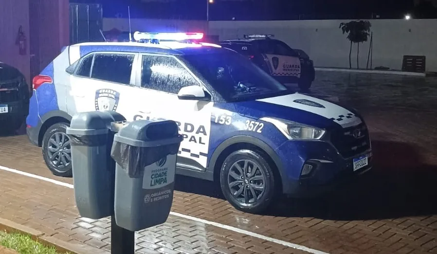 Homem é preso após ser acusado de descumprir medida protetiva durante briga em motel de Cascavel