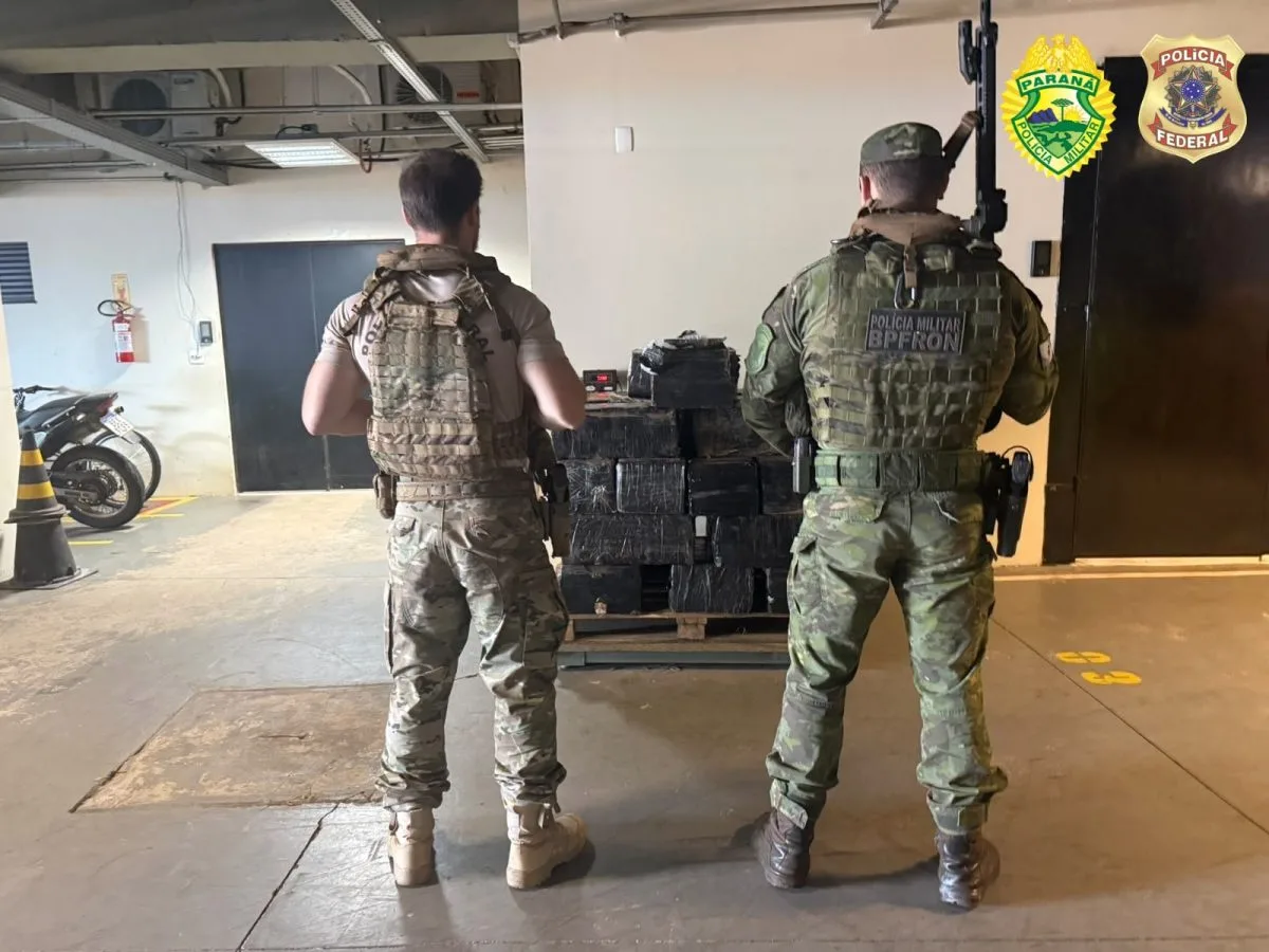 BPFRON e Polícia Federal apreendem 739 kg de maconha em Guaíra