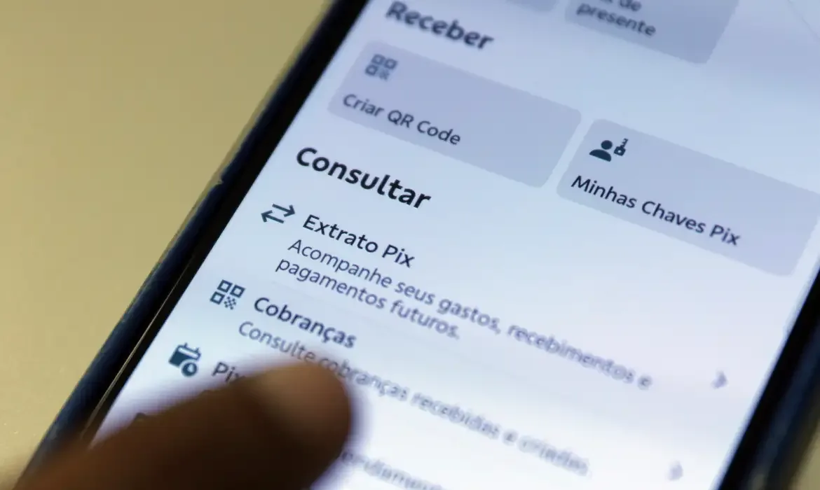 Número de transações com Pix caem 10% após proibição de bets