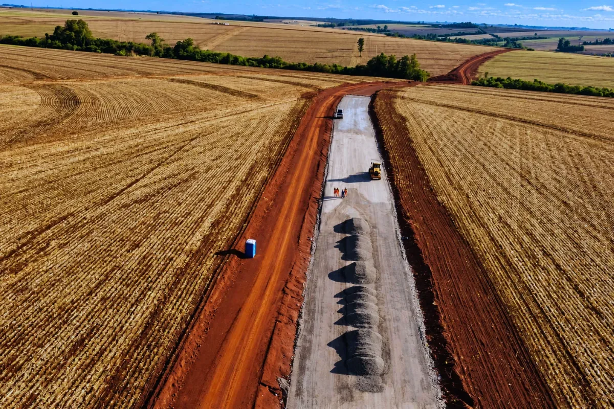Pavimentação de rodovias entre Cafelândia e Tupãssi chega a 25%