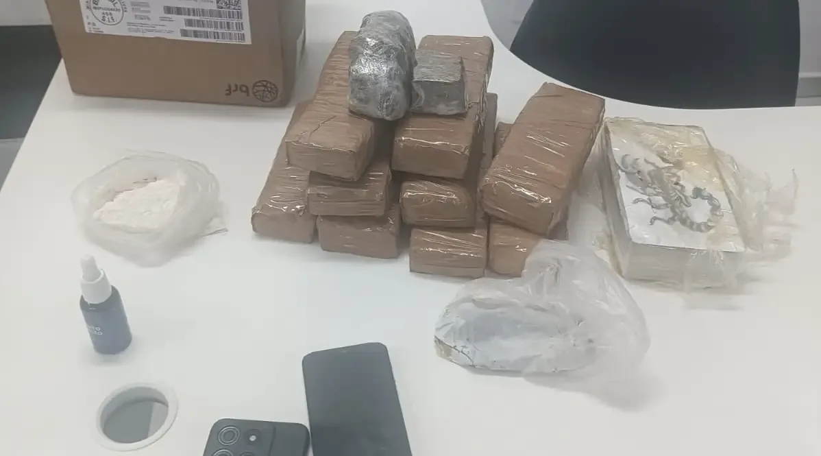 PRF apreende mais de 19 quilos de drogas e prende dois homens em SC