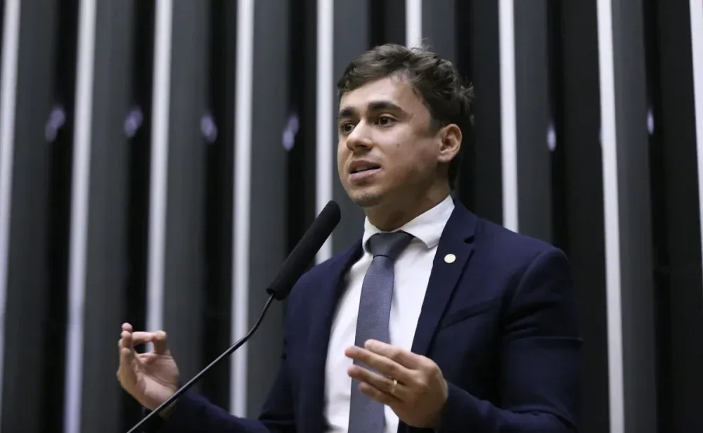 Áudios da PF mostram Nikolas Ferreira pedindo ajuda a Vorcaro para ex-assessor