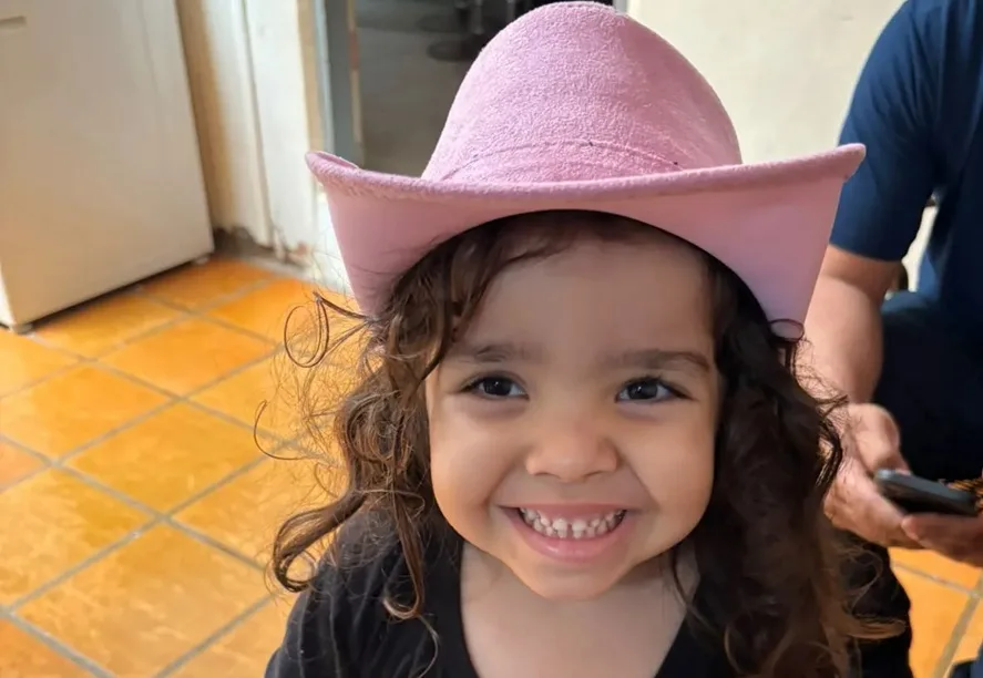 O sorriso encantador da Helena