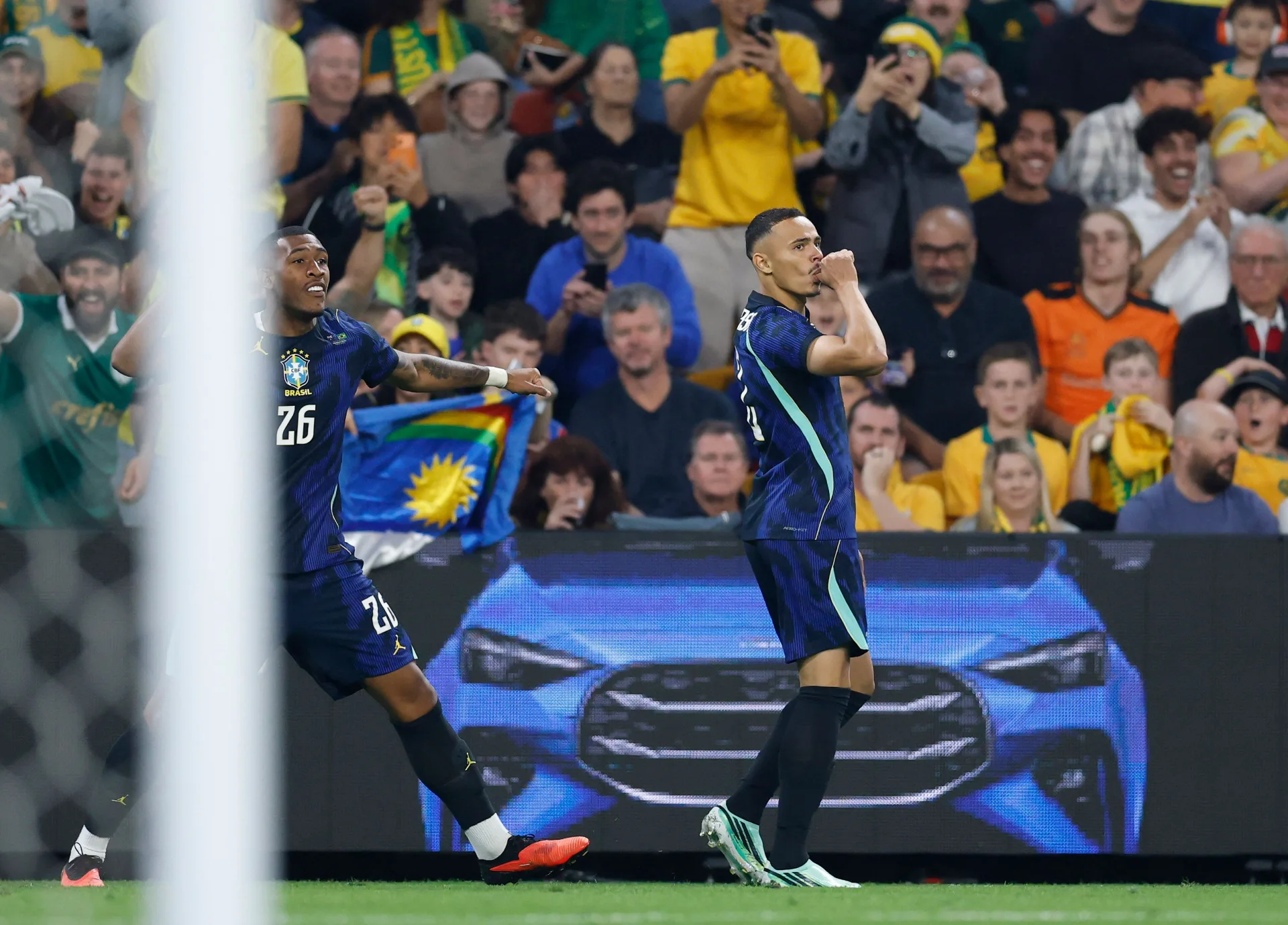 Seleção brasileira vence Austrália em jogo de seis gols e duas viradas