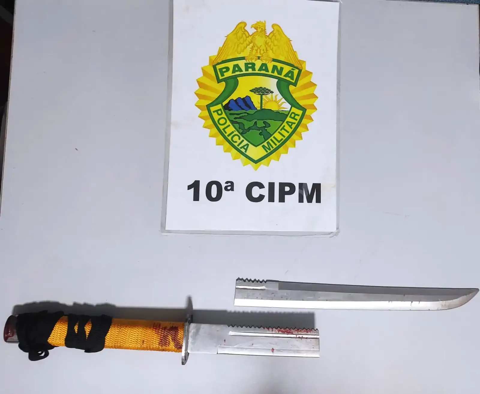 Homem fica gravemente ferido após ser atacado com espada katana em Cantagalo