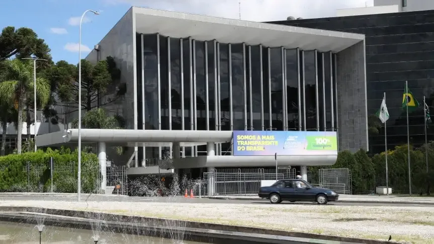 Veja como fica a composição da Assembleia Legislativa do Paraná a partir de 2027