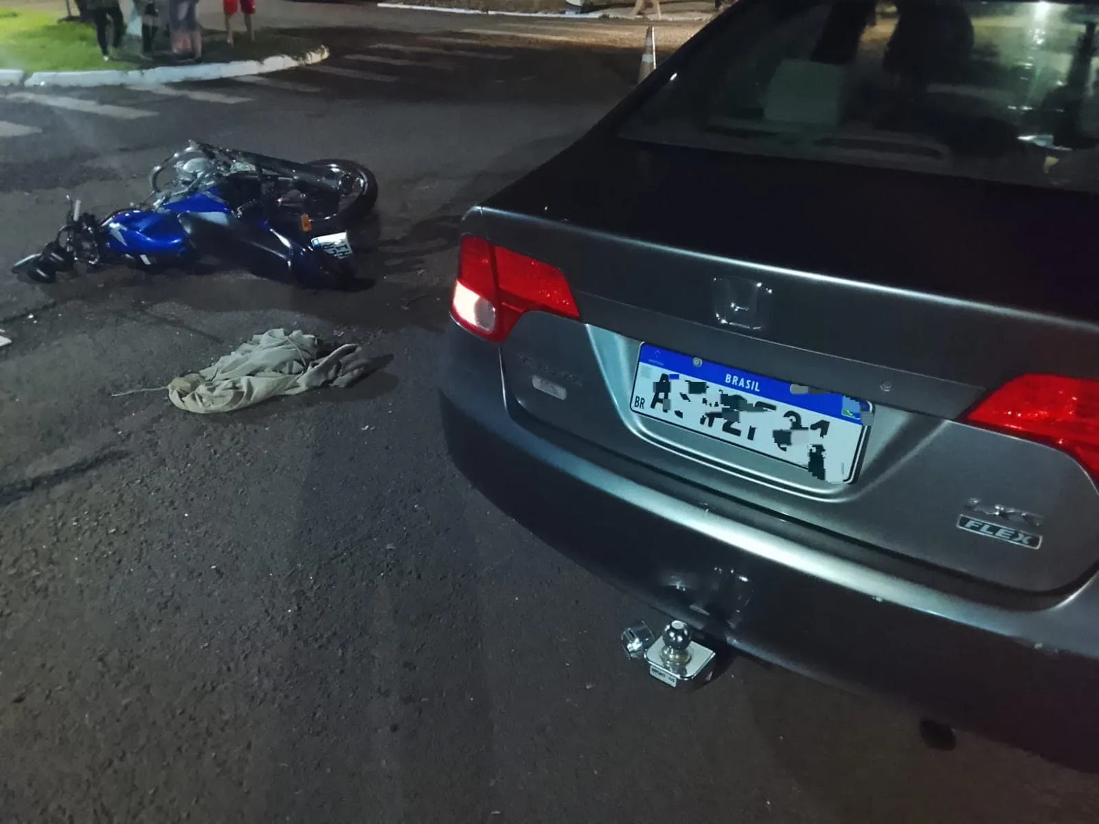 Colisão entre carro e motocicleta deixa dois feridos em Santa Tereza do Oeste