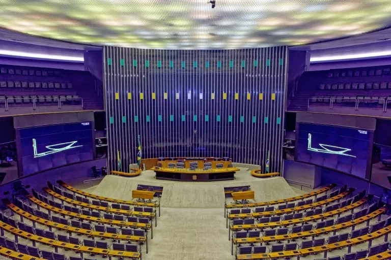 Paraná elege 30 deputados federais para a Câmara a partir de 2027