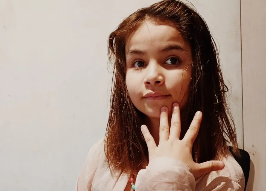 Menina de 9 anos desaparece após embarcar em ônibus em Cascavel