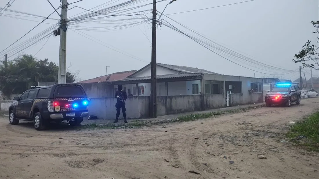 PF deflagra Operação Trama de Aço contra organização criminosa de tráfico internacional de armas no Paraná