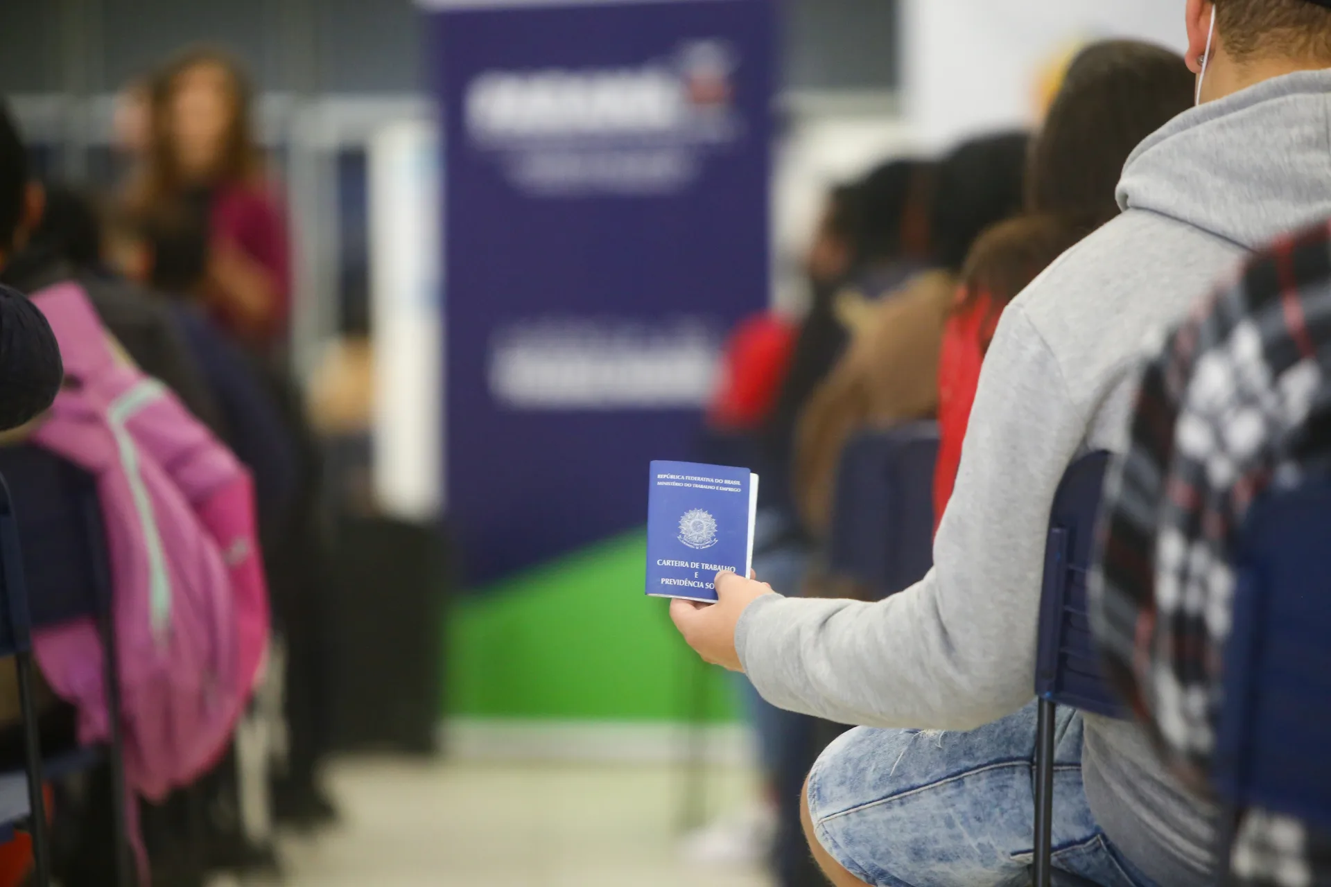 Paraná tem mais de 20,8 mil vagas de emprego nas Agências do Trabalhador