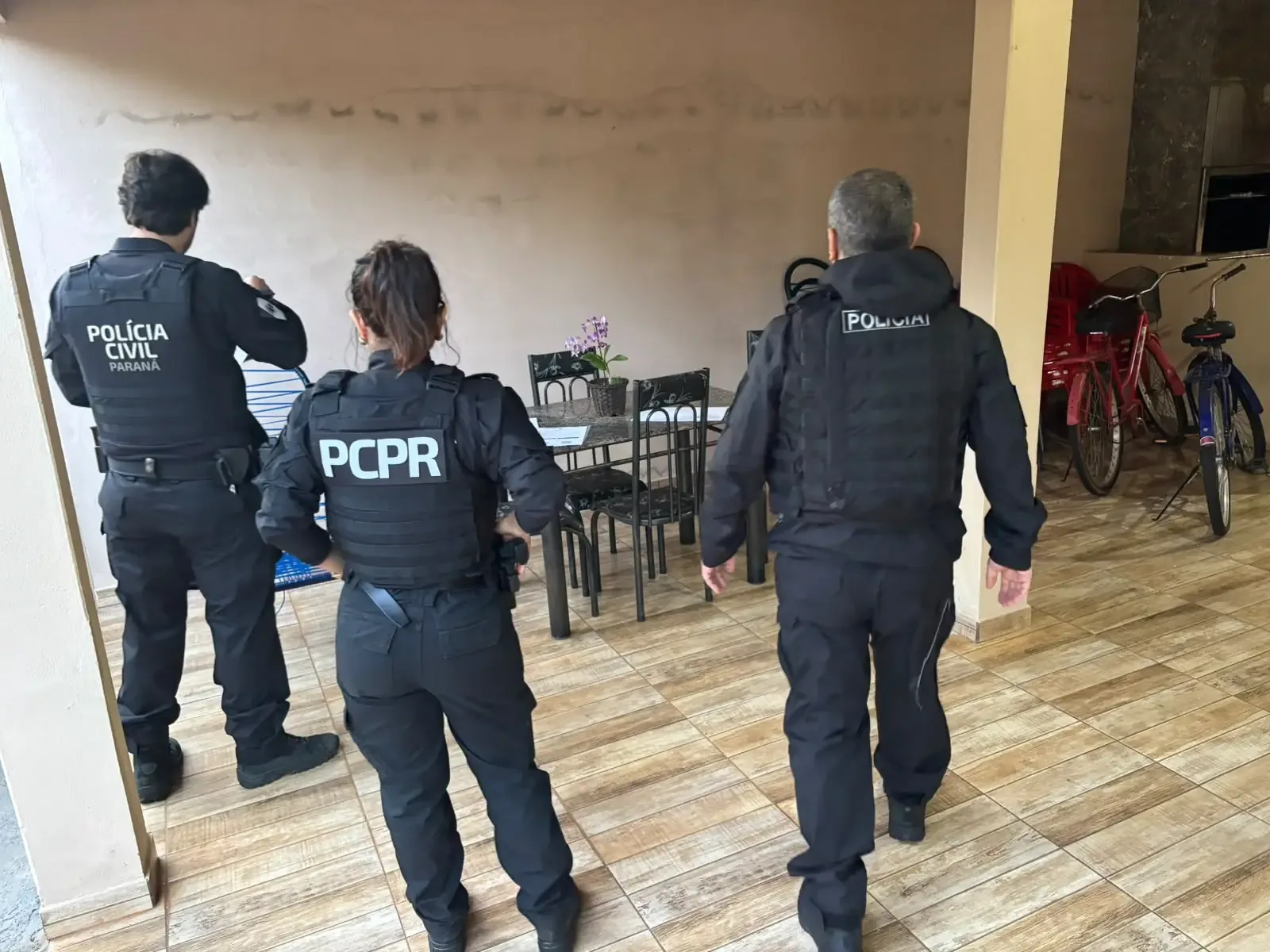 Polícia Civil investiga uso irregular de maquinário público e cobranças paralelas em Terra Rica