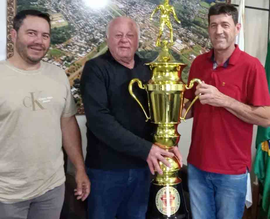 Cantagalo conquista o título do Campeonato de Futebol Master 40 ...